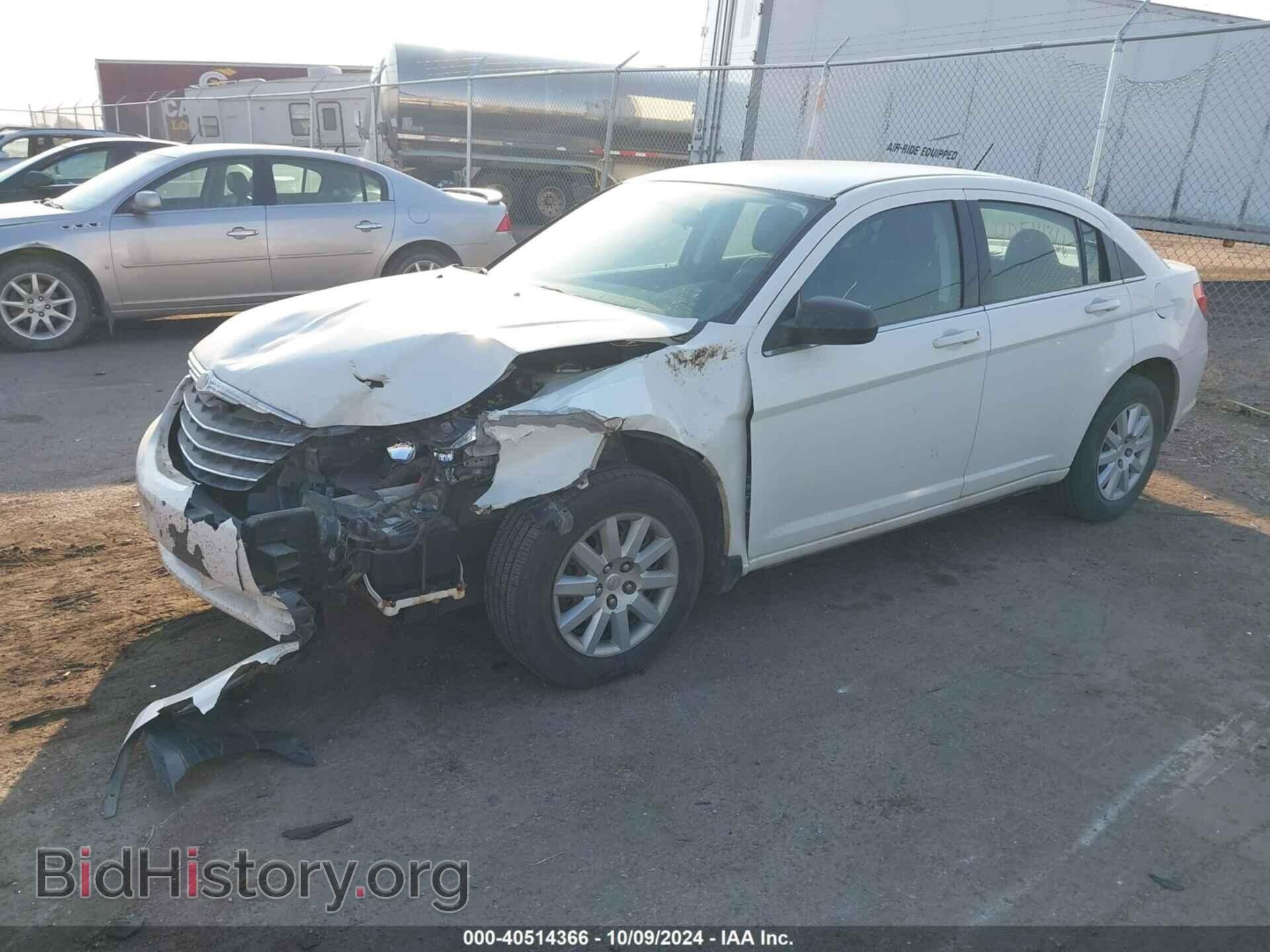 2010 CHRYSLER SEBRING - VIN: 1C3CC4FB8AN140407 - Фото 2