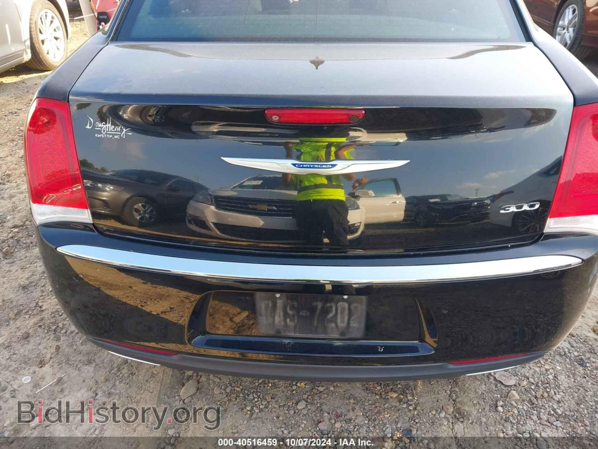2019 CHRYSLER 300 - VIN: 2C3CCAEG4KH604976 - Фото 15