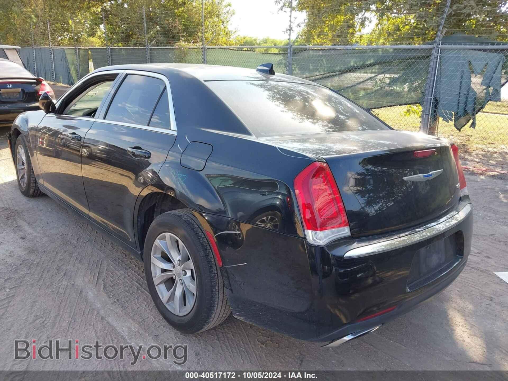2019 CHRYSLER 300 - VIN: 2C3CCAAG1KH604939 - Фото 3