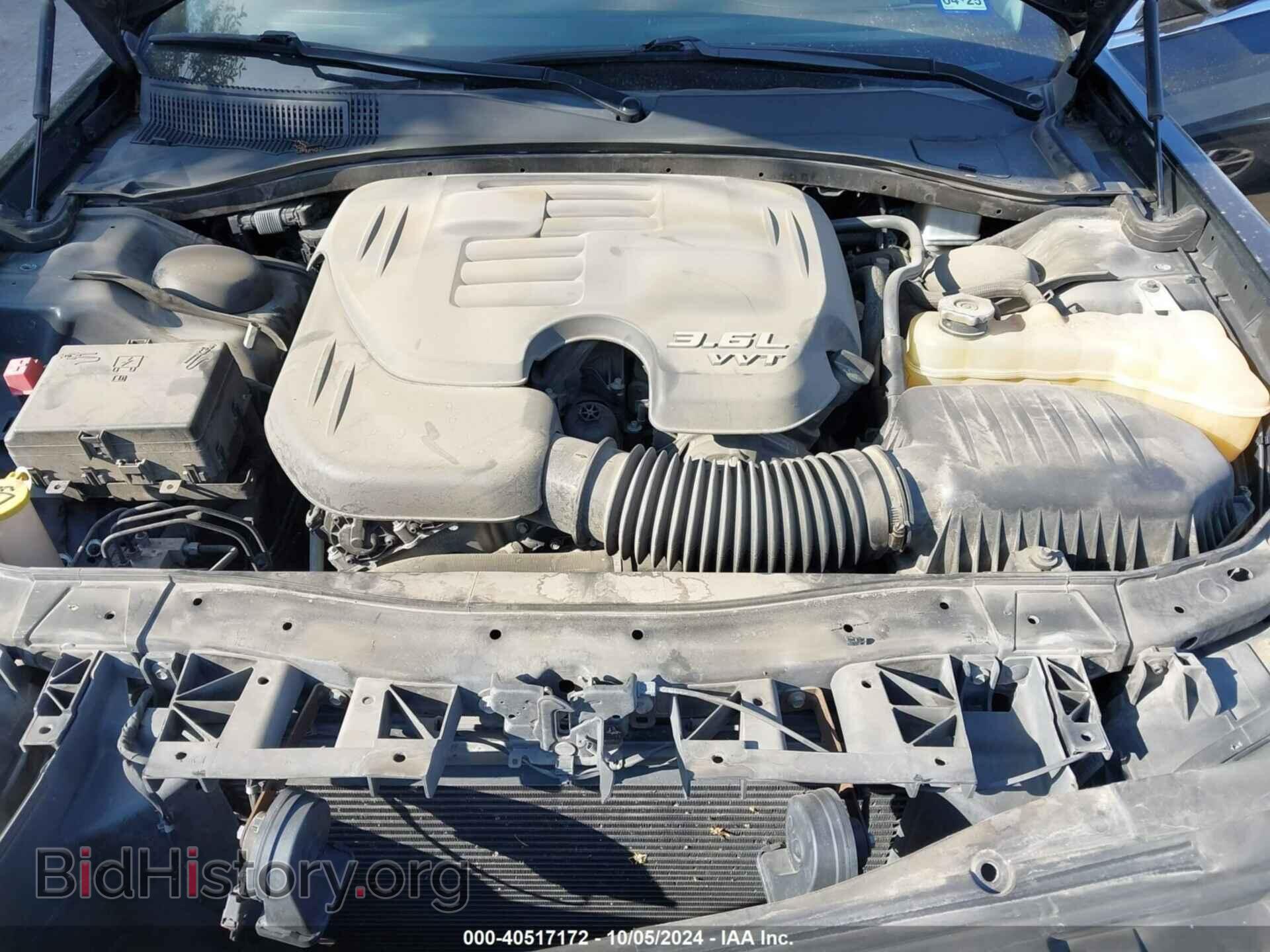 2019 CHRYSLER 300 - VIN: 2C3CCAAG1KH604939 - Фото 10