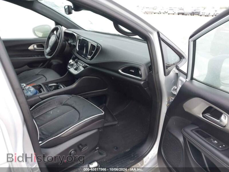 2023 Chrysler PACIFICA (VIN 2C4RC1GG2PR630139) — photo 5 of 16