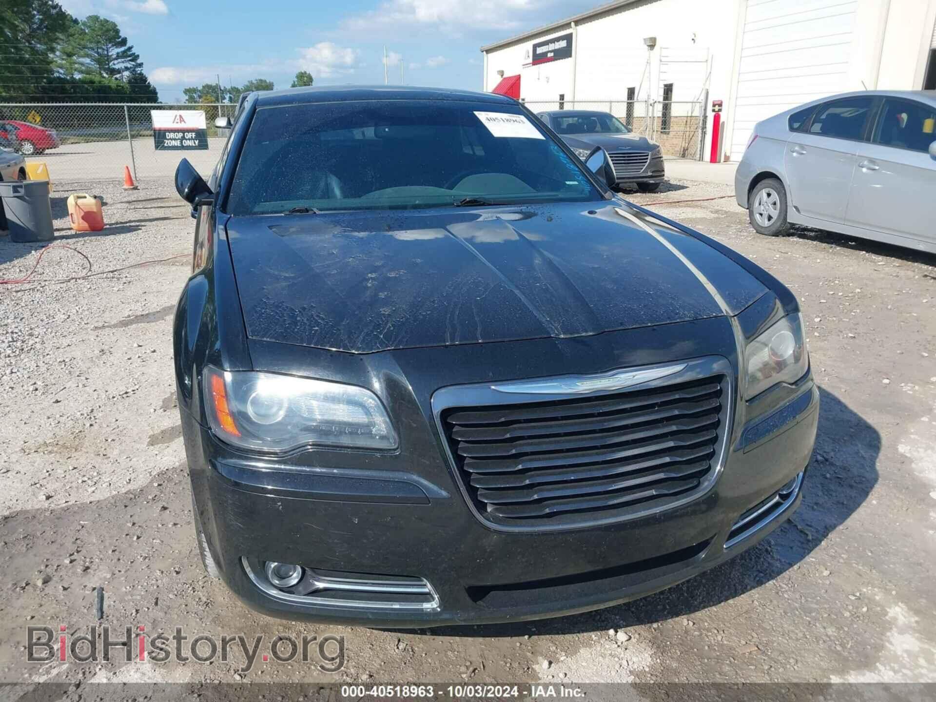 2014 CHRYSLER 300 - VIN: 2C3CCABG2EH352072 - Фото 6