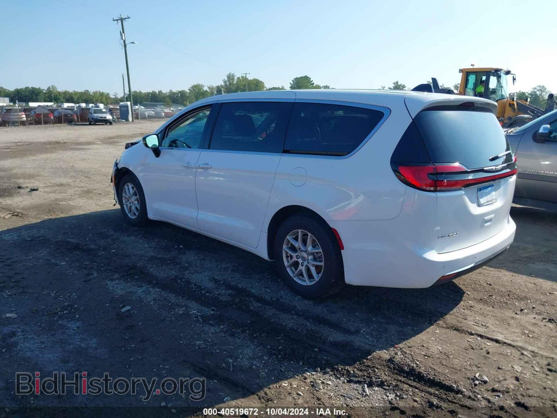2024 CHRYSLER PACIFICA - VIN: 2C4RC1BG6RR129815 - Фото 3