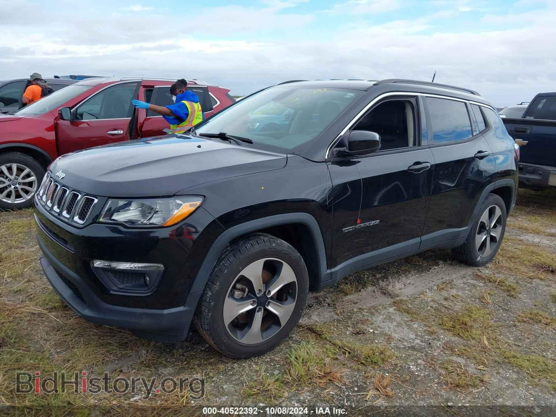 2018 JEEP COMPASS - VIN: 3C4NJCBB2JT241100 - Фото 2