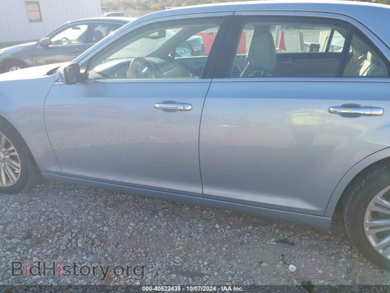 2012 Chrysler 300 (VIN 2C3CCACG8CH166533) — photo 15 of 17