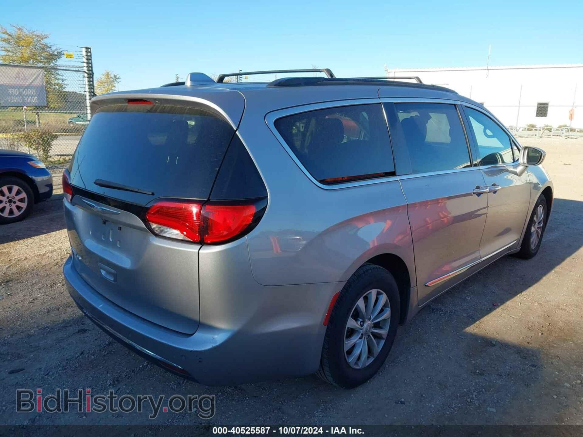2017 CHRYSLER PACIFICA - VIN: 2C4RC1BG8HR540261 - Photo 4