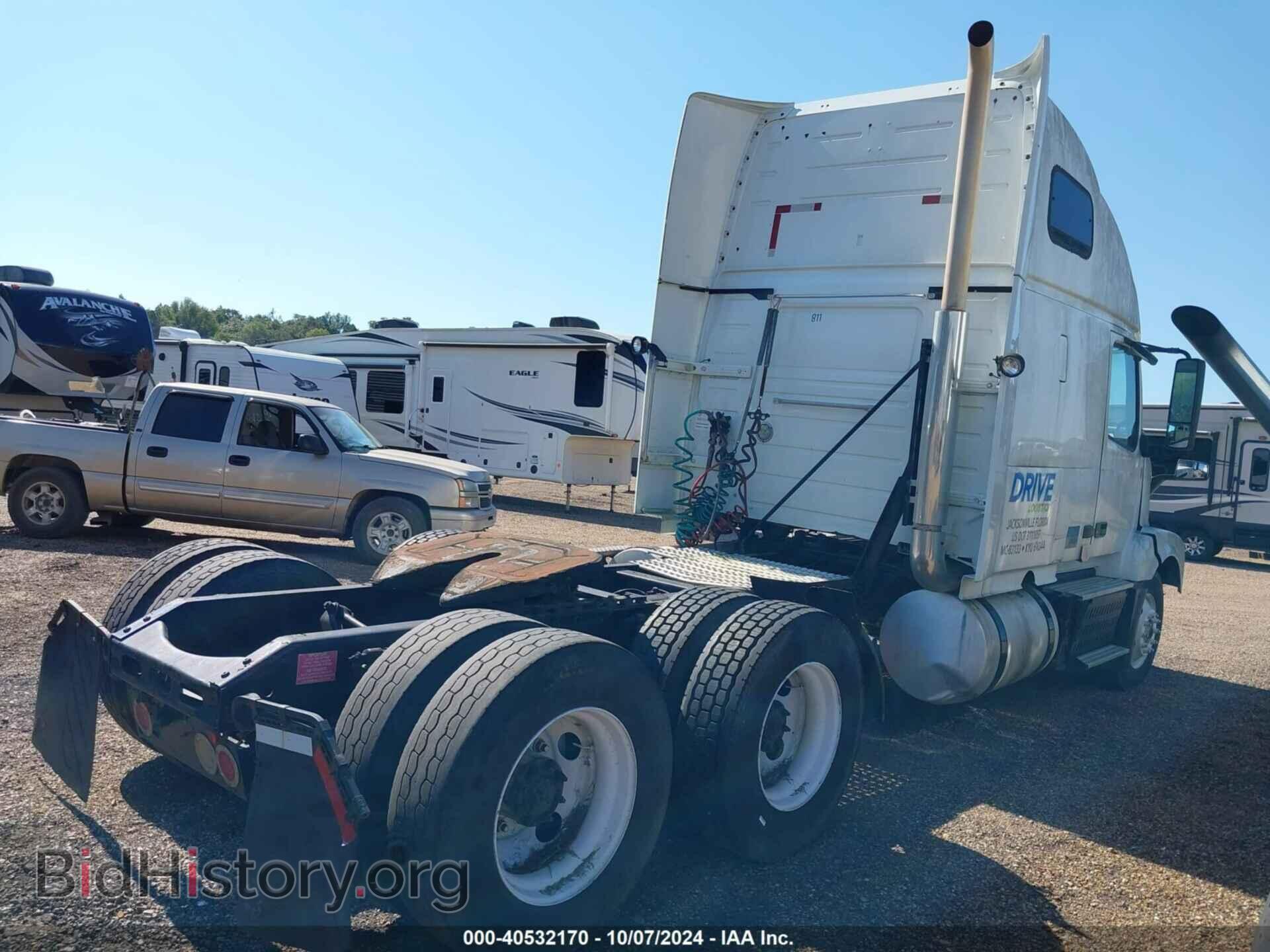 2013 VOLVO VN - VIN: 4V4NC9TH4DN567635 - Photo 4