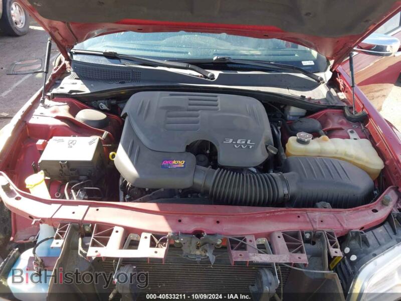 2012 Chrysler 300 (VIN 2C3CCACGXCH252815) — фото 10 из 17