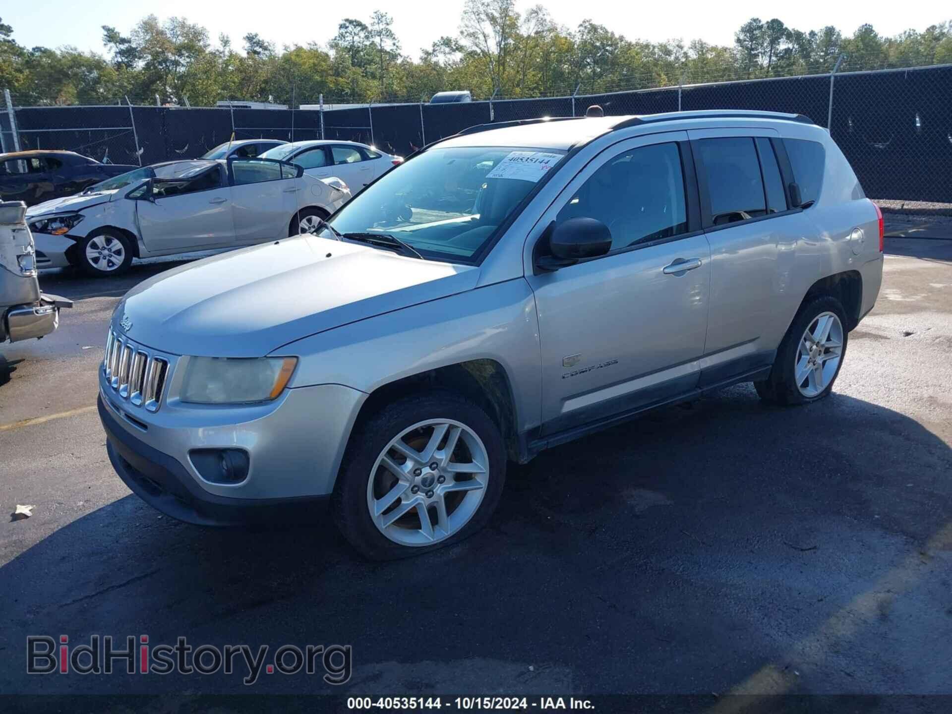 2011 JEEP COMPASS - VIN: 1J4NT5FB2BD186942 - Photo 2