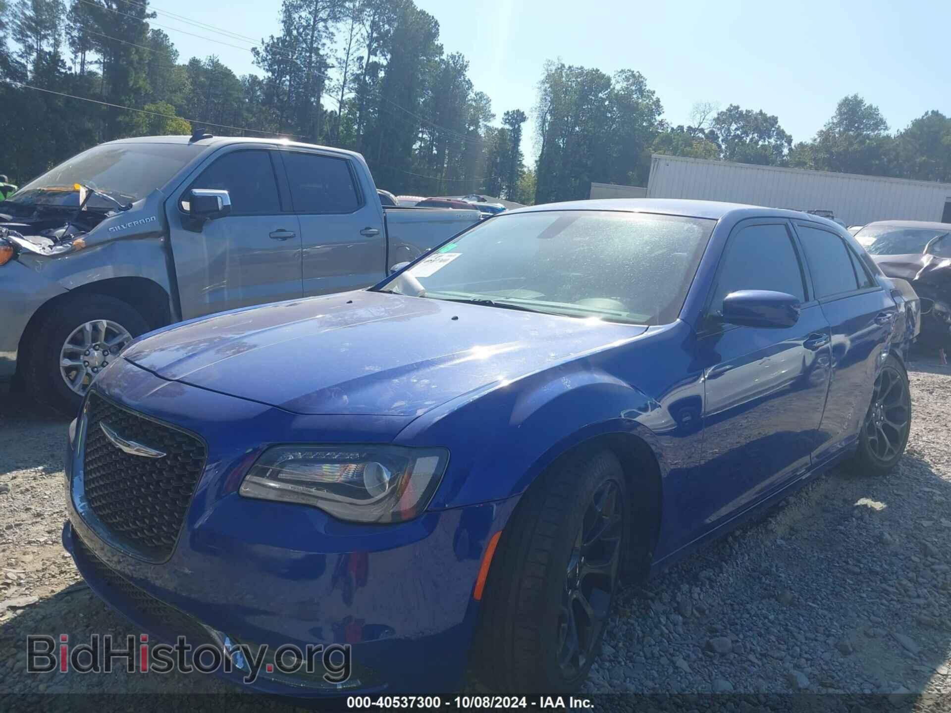 2019 CHRYSLER 300 - VIN: 2C3CCABG6KH516239 - Фото 2