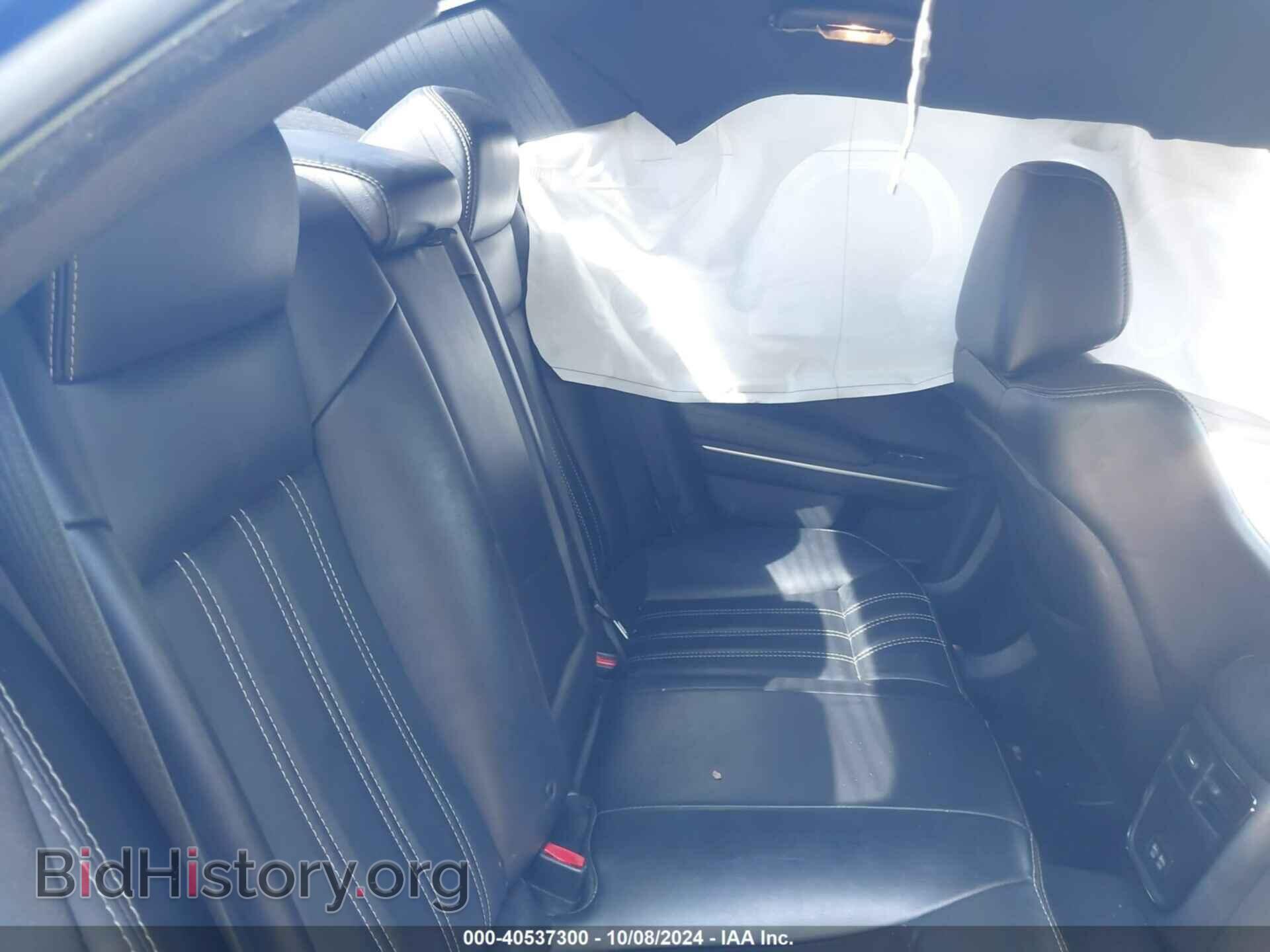 2019 CHRYSLER 300 - VIN: 2C3CCABG6KH516239 - Фото 8