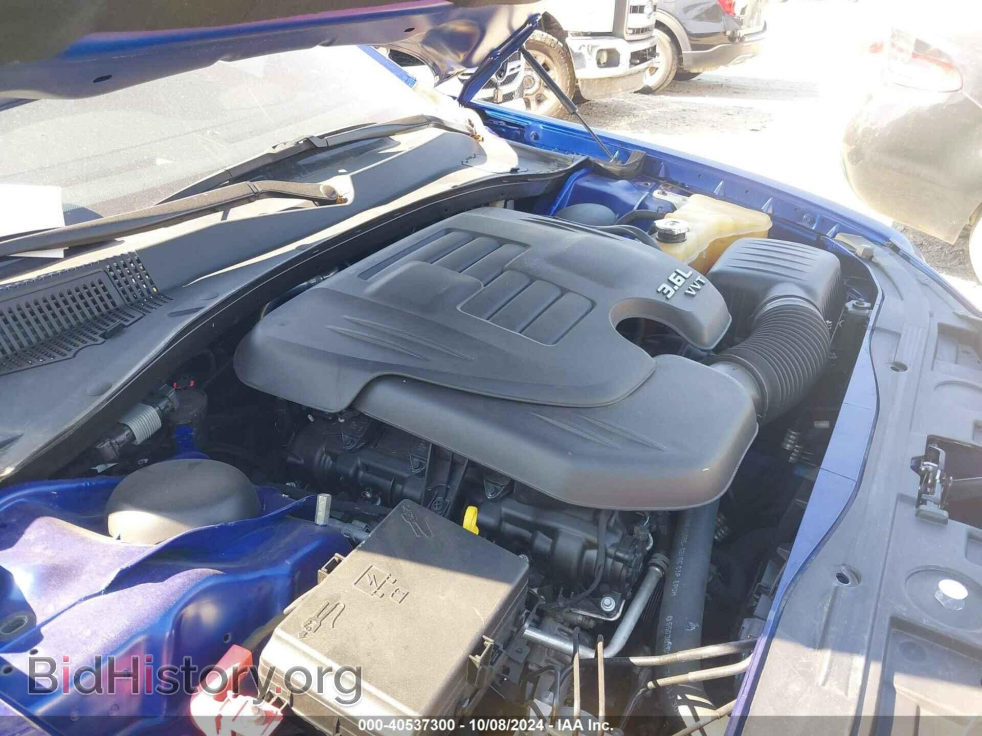 2019 CHRYSLER 300 - VIN: 2C3CCABG6KH516239 - Фото 10