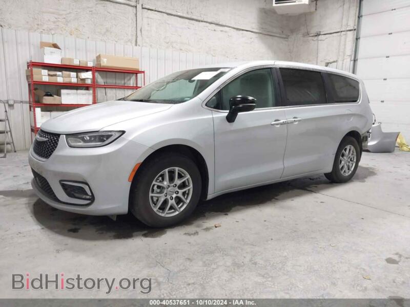 2024 Chrysler PACIFICA (VIN 2C4RC1BG2RR129701) — фото 2 из 17