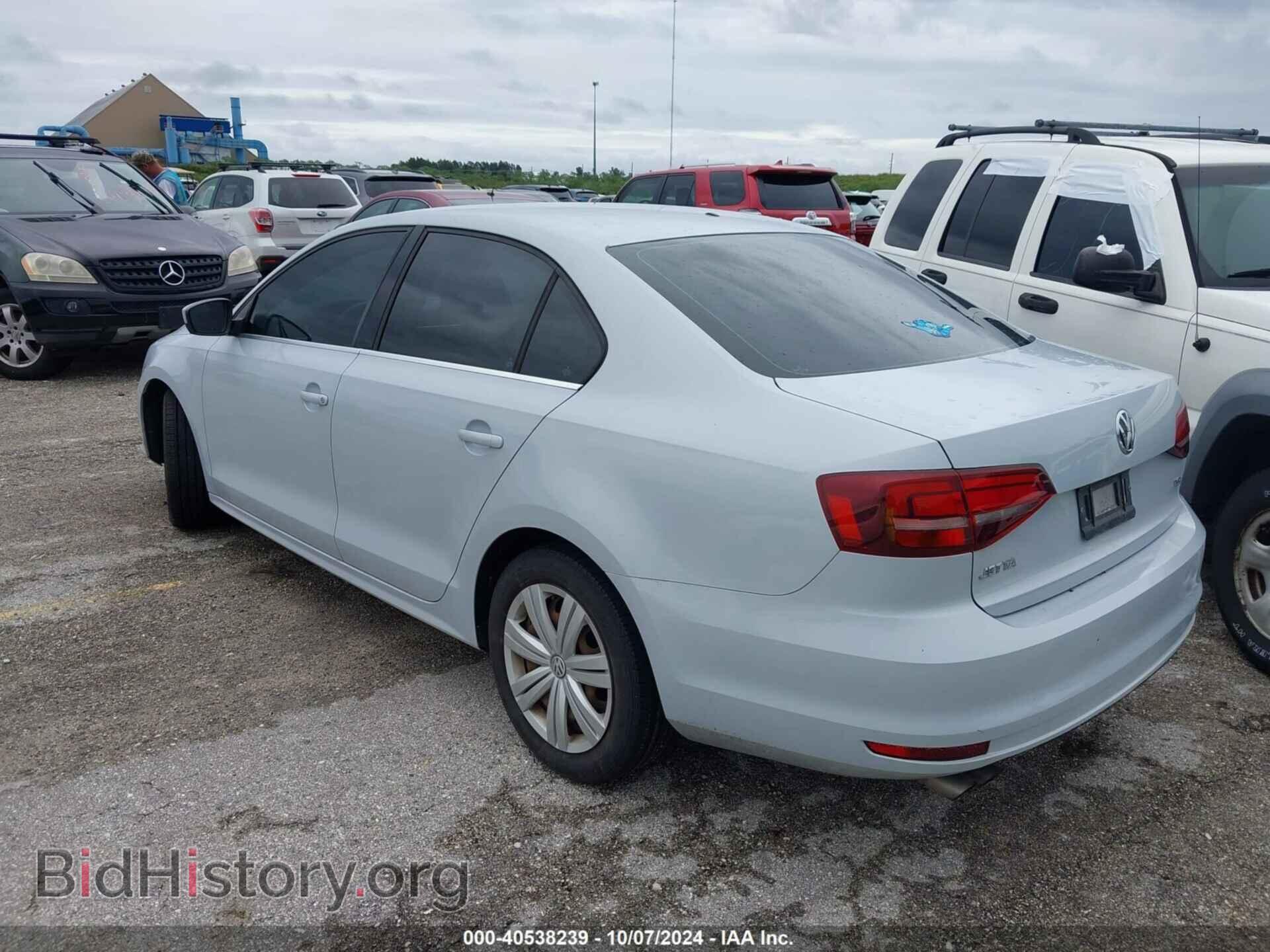 2017 VOLKSWAGEN JETTA - VIN: 3VW2B7AJ5HM405764 - Фото 3