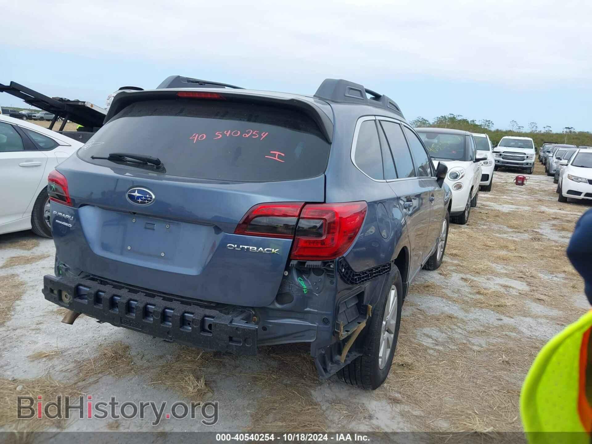 2018 SUBARU OUTBACK - VIN: 4S4BSAAC8J3387975 - Фото 4