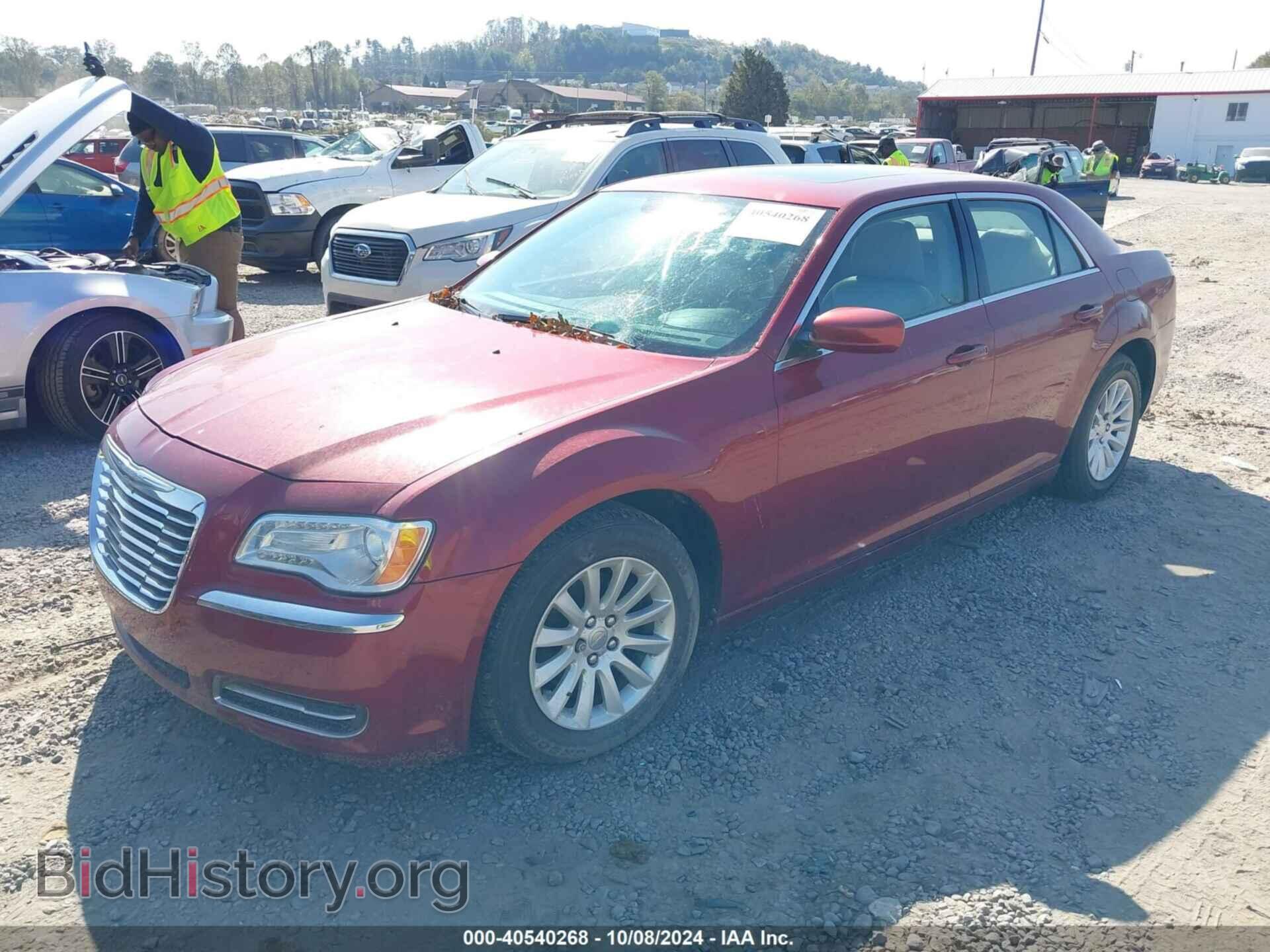 2014 CHRYSLER 300 - VIN: 2C3CCAAG7EH228686 - Фото 2
