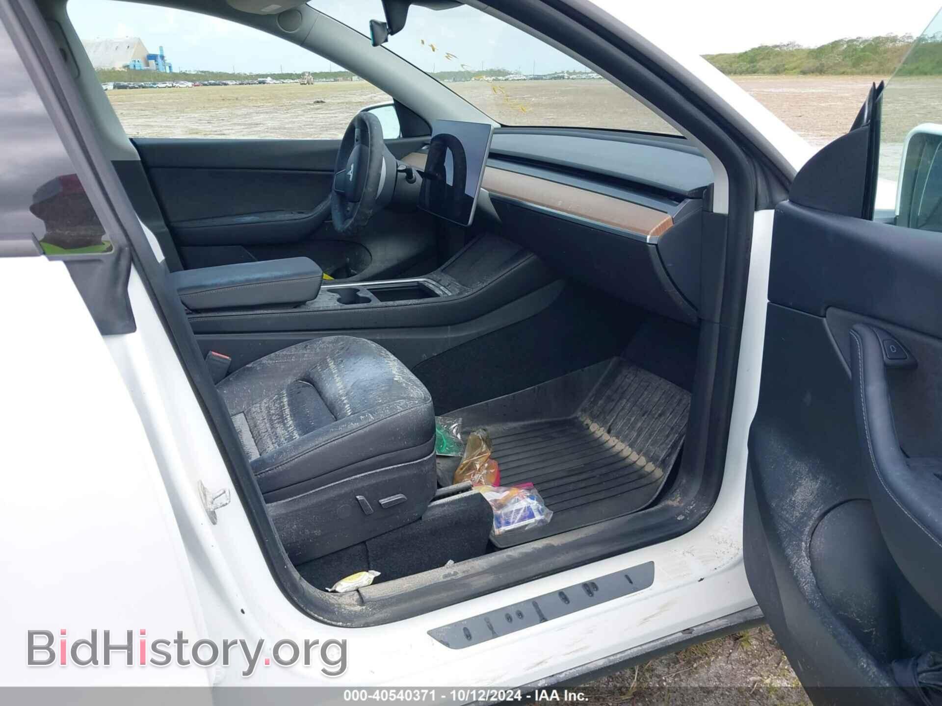 2022 TESLA MODEL Y - VIN: 7SAYGDEF2NF327711 - Фото 5