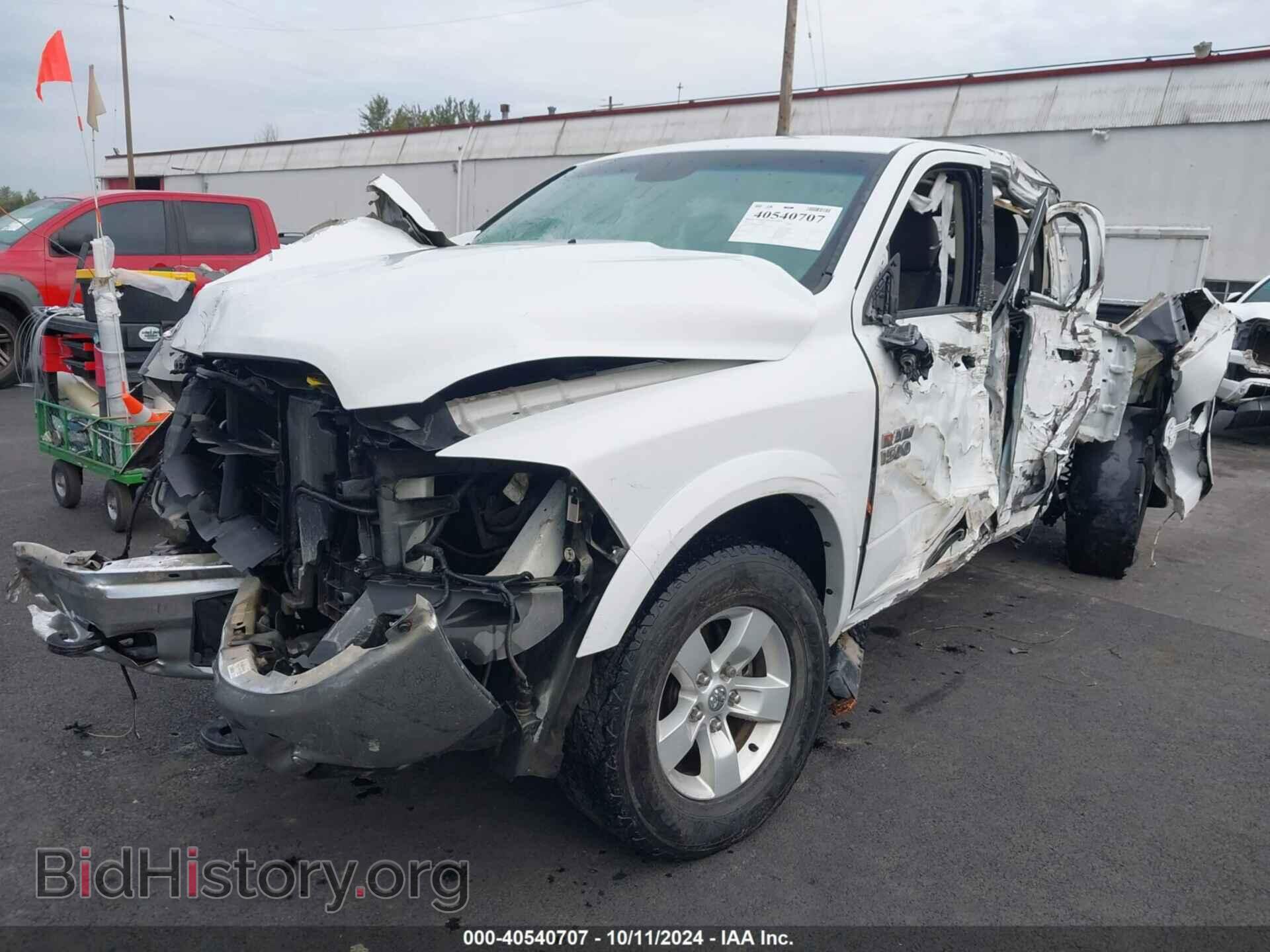 2017 RAM 1500 - VIN: 1C6RR7LG6HS540751 - Photo 2