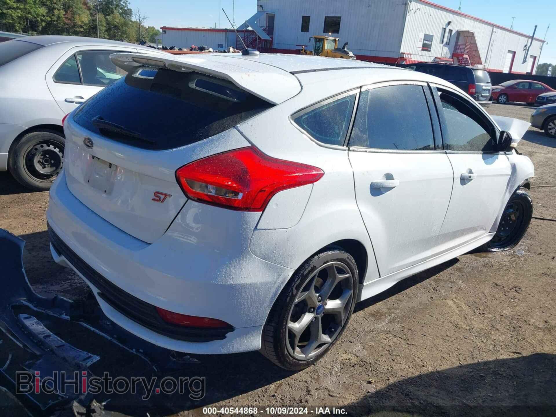 2017 FORD FOCUS ST - VIN: 1FADP3L94HL214904 - Фото 4