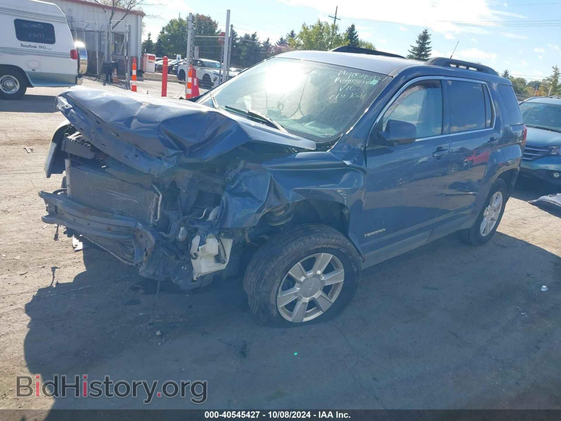 2011 GMC TERRAIN - VIN: 2CTALSEC0B6367313 - Photo 2