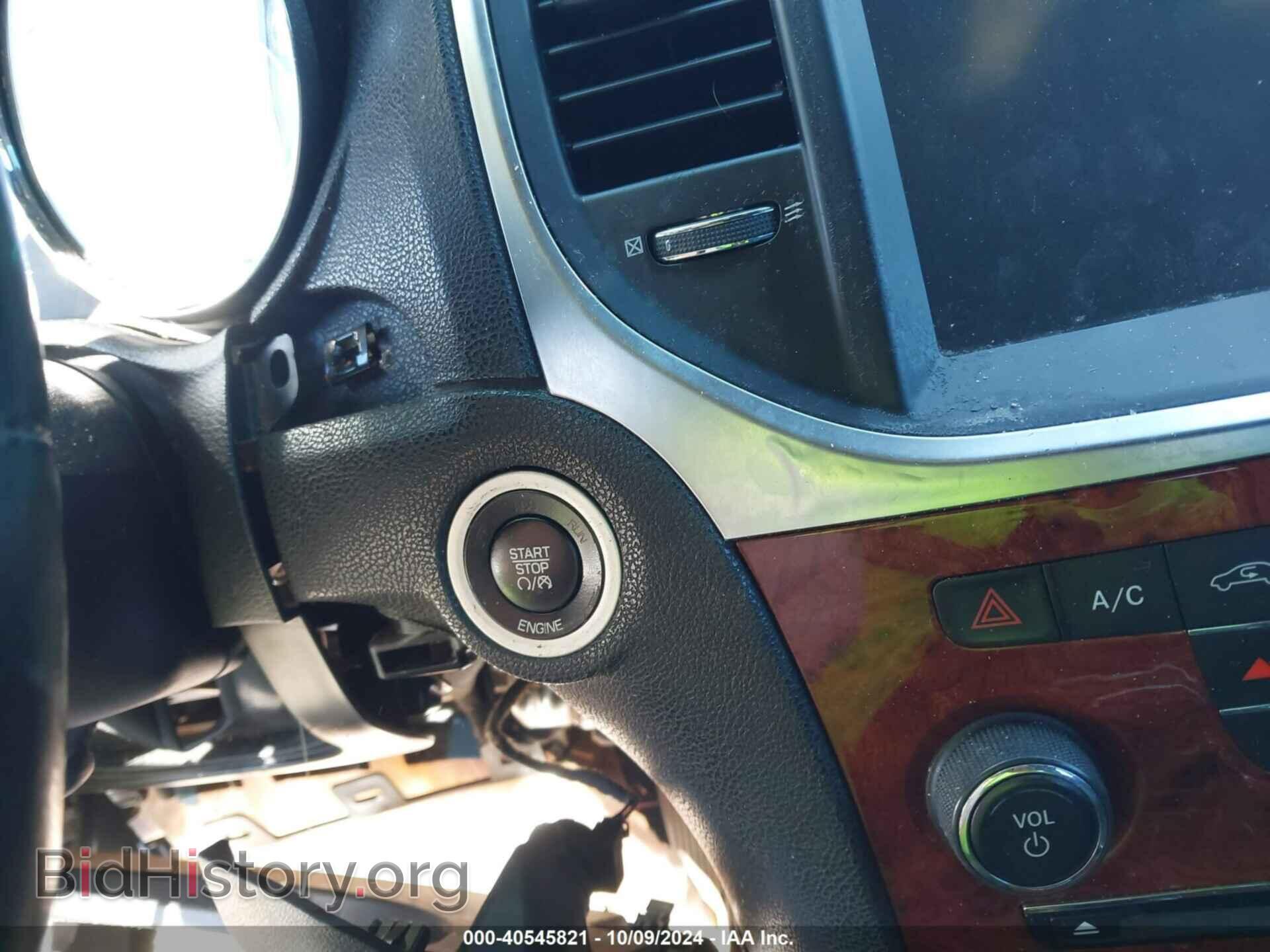 2014 CHRYSLER 300 - VIN: 2C3CCAAG1EH238906 - Фото 11