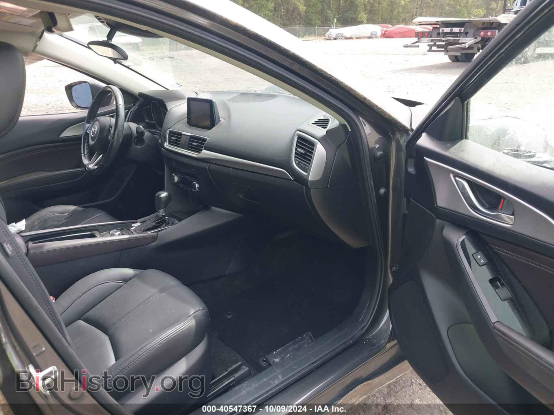 2018 MAZDA MAZDA3 - VIN: 3MZBN1V31JM268134 - Фото 5