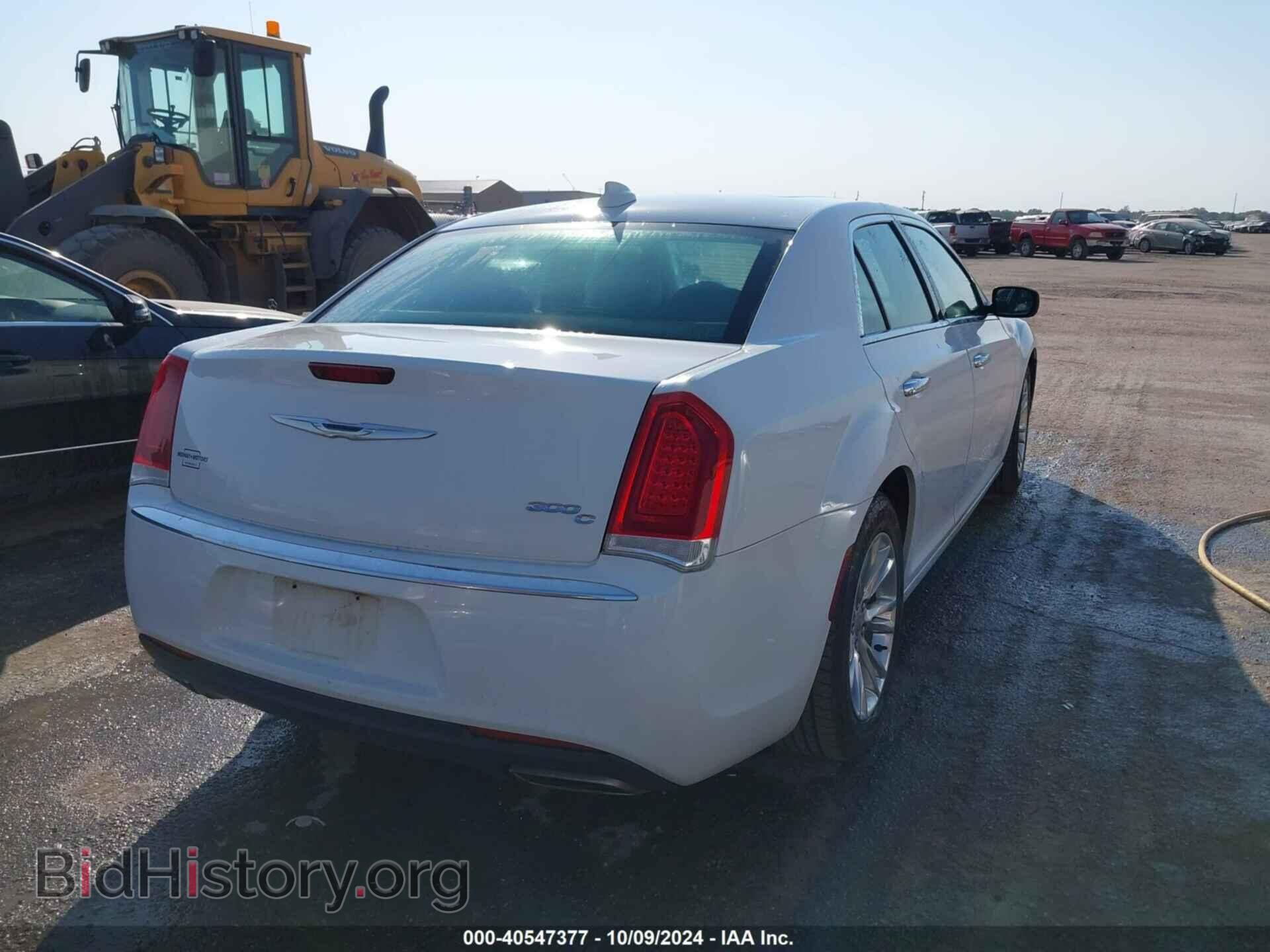 2015 CHRYSLER 300C - VIN: 2C3CCAEG5FH773202 - Фото 4