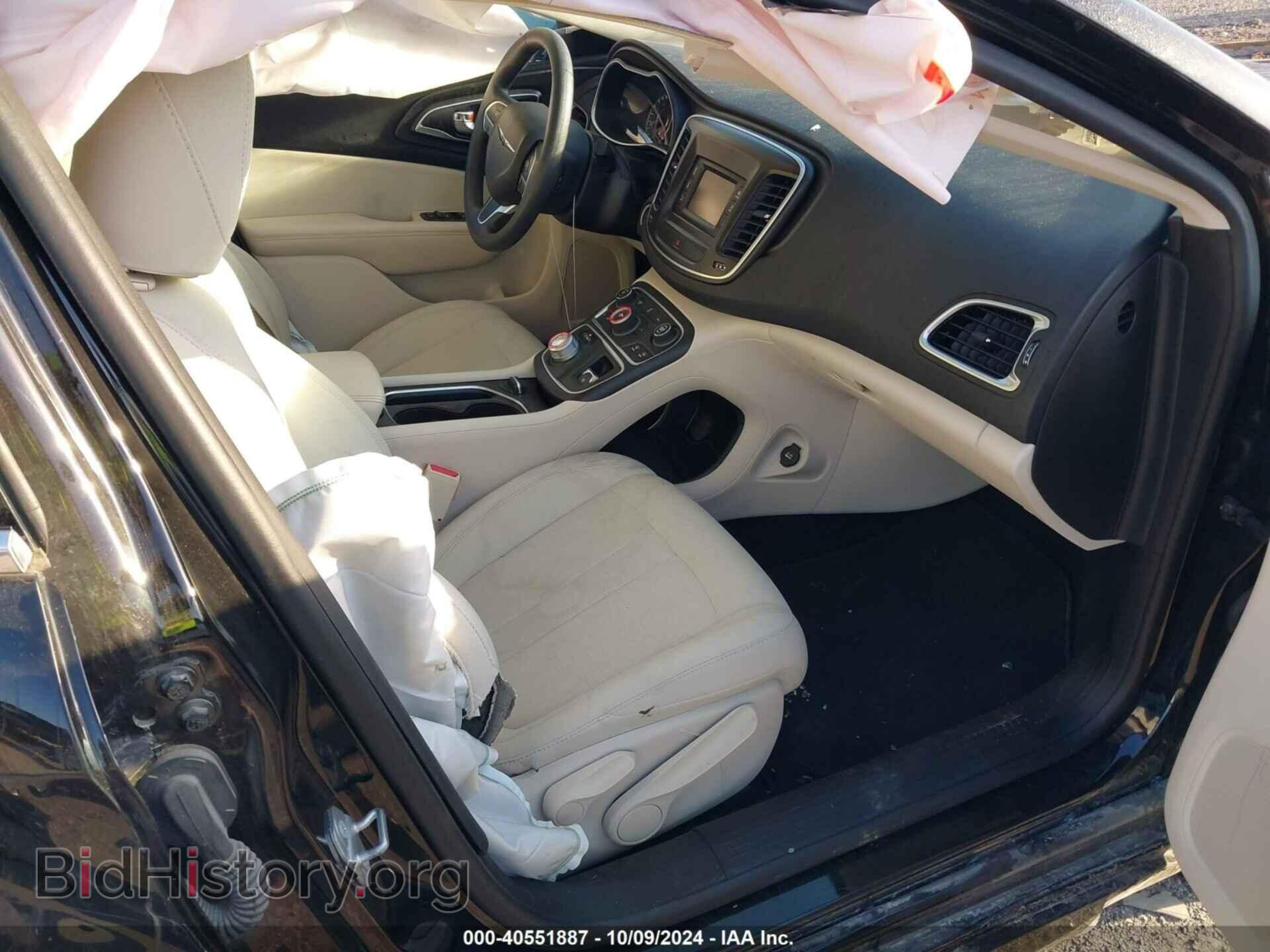 2016 CHRYSLER 200 - VIN: 1C3CCCAB9GN105630 - Фото 5