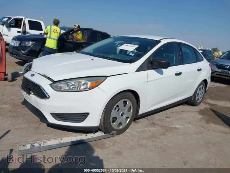 2016 Ford FOCUS (VIN 1FADP3E23GL398618) — photo 2 of 16