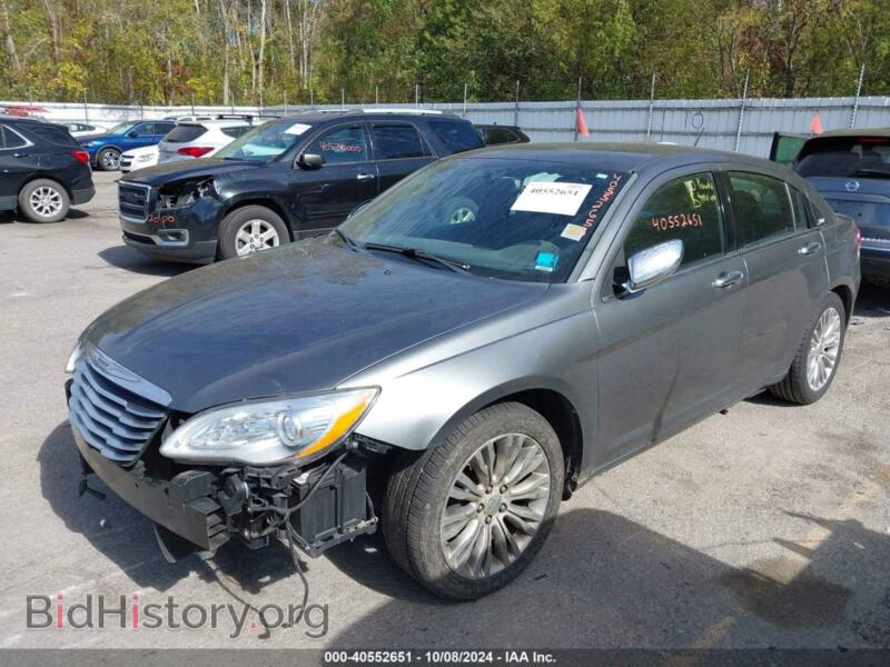 2013 Chrysler 200 (VIN 1C3CCBCG4DN593500) — photo 2 of 12