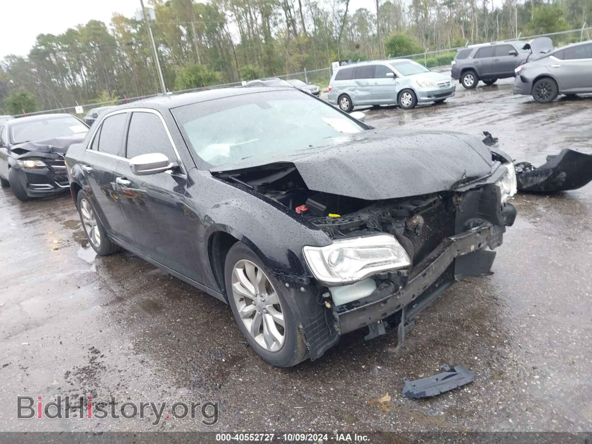 Фотография 2C3CCAKG5JH177598 - CHRYSLER 300 2018