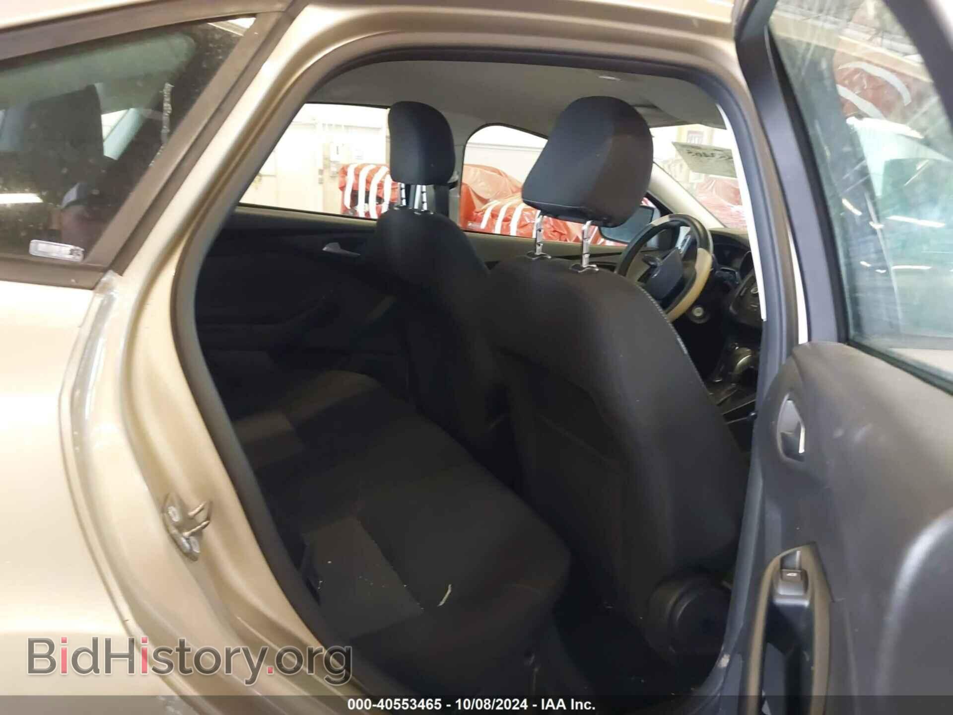 2017 FORD FOCUS - VIN: 1FADP3F20HL300094 - Photo 8