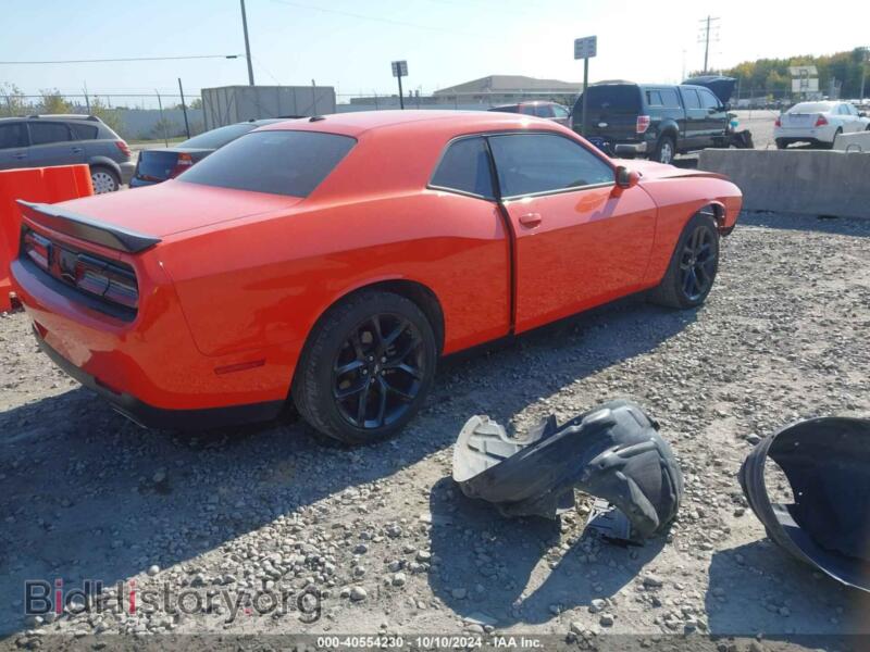 2022 Dodge CHALLENGER (VIN 2C3CDZAG7NH175211) — photo 4 of 17