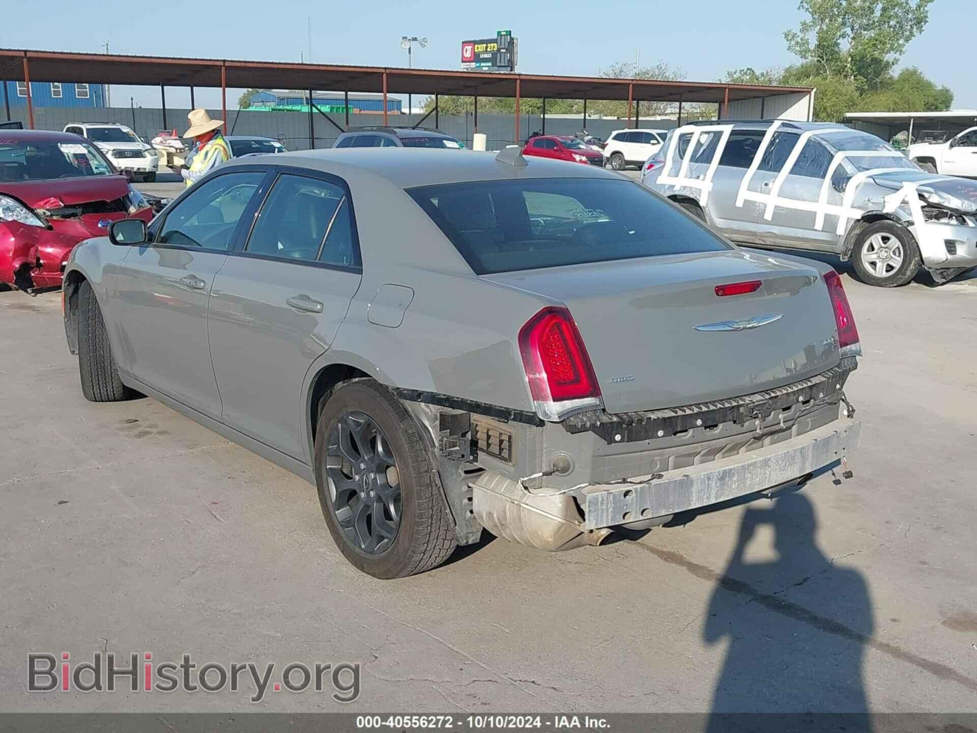 2019 CHRYSLER 300 - VIN: 2C3CCAGG3KH648688 - Фото 3
