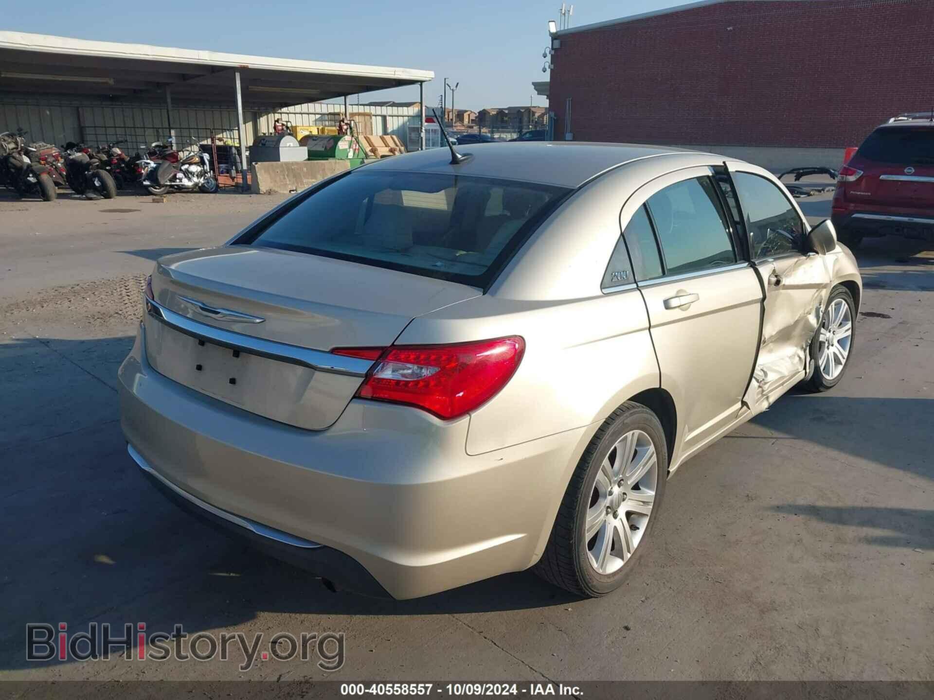 2013 CHRYSLER 200 - VIN: 1C3CCBBB0DN743205 - Фото 4