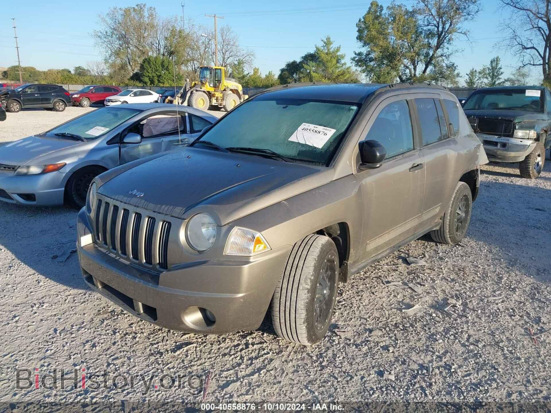 2008 JEEP COMPASS - VIN: 1J8FF47WX8D569882 - Фото 2