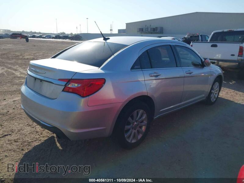 2011 Chrysler 200 (VIN 1C3BC1FB2BN532794) — фото 4 из 12