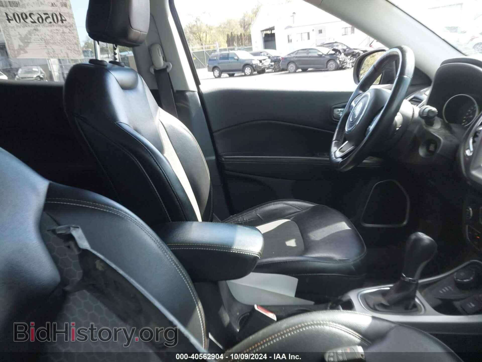 2018 JEEP COMPASS - VIN: 3C4NJDBB0JT393060 - Фото 5
