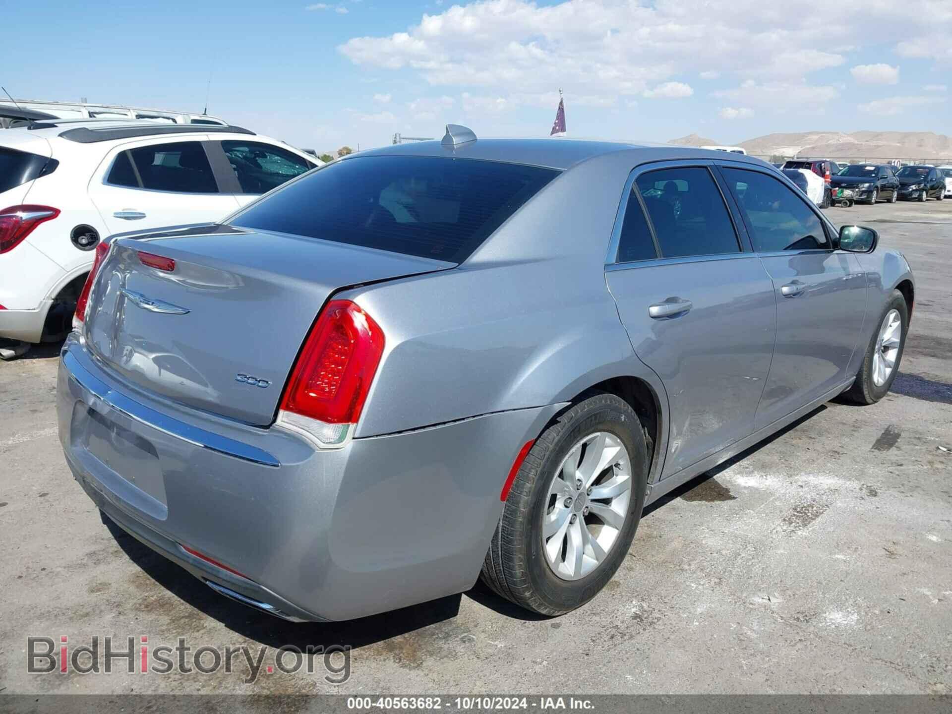 2015 CHRYSLER 300 - VIN: 2C3CCAAG8FH898930 - Фото 4
