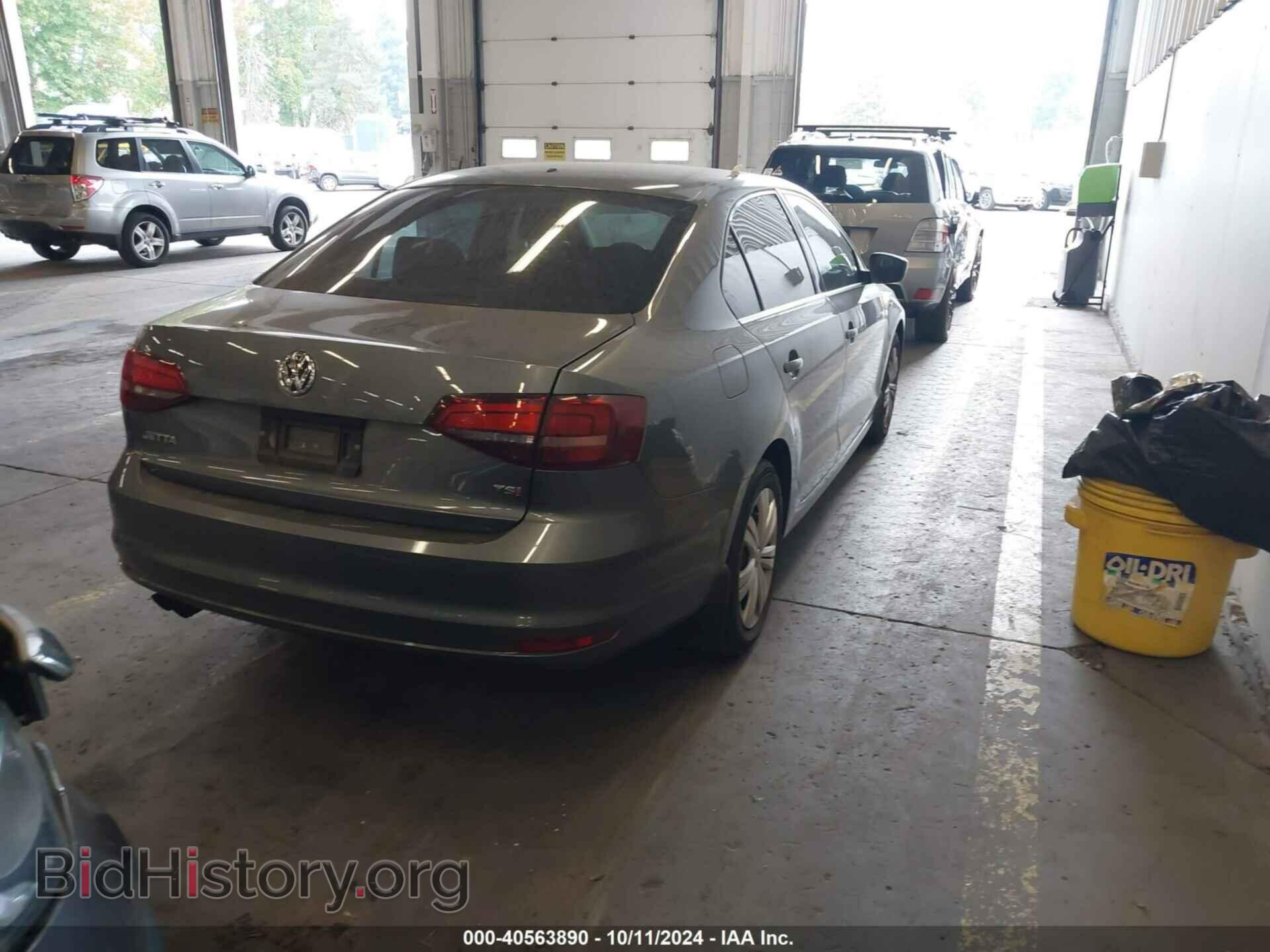 2017 VOLKSWAGEN JETTA - VIN: 3VW2B7AJ2HM317030 - Фото 4