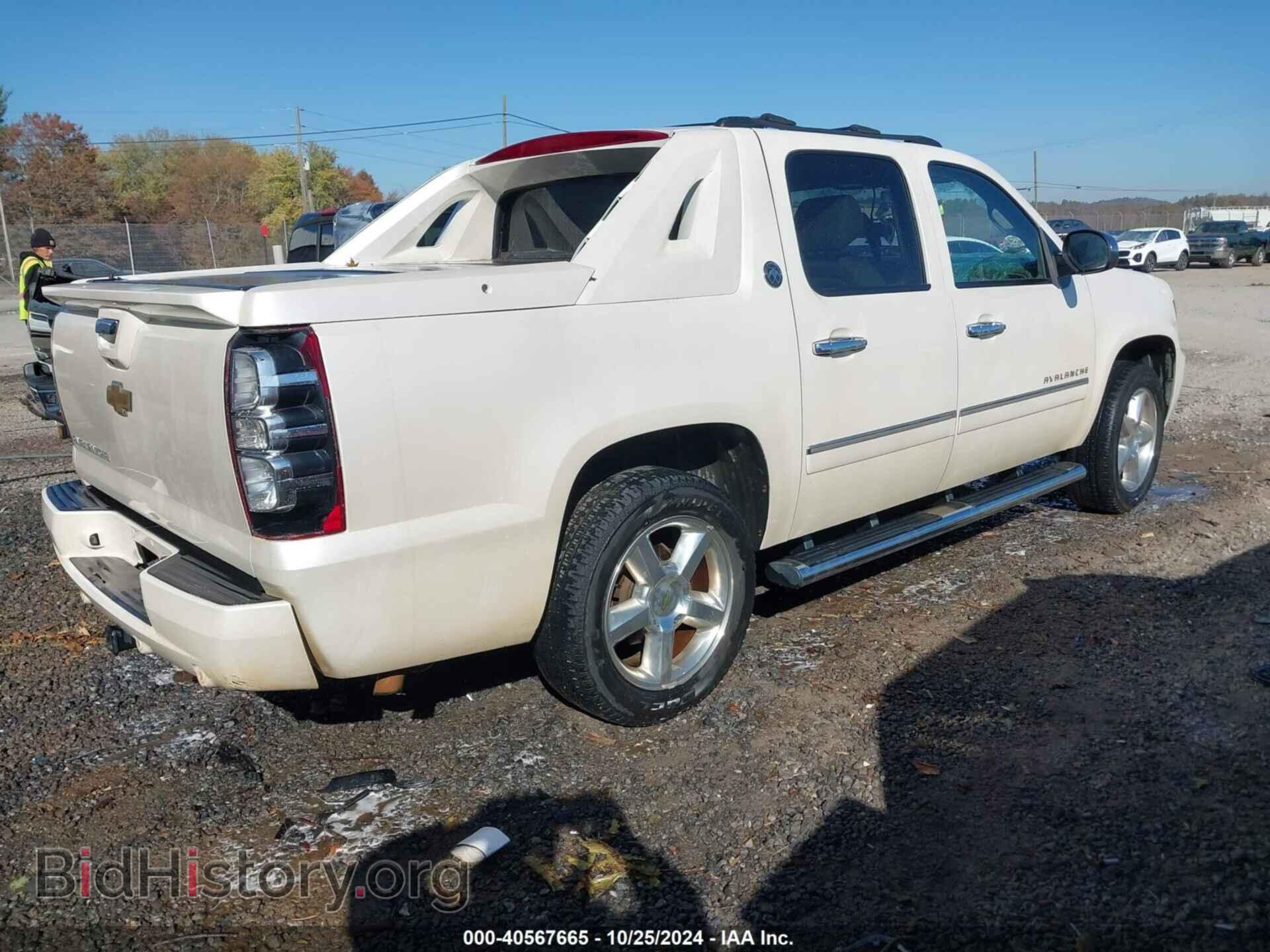 2013 CHEVROLET AVALANCHE - VIN: 3GNTKGE75DG373002 - Фото 4