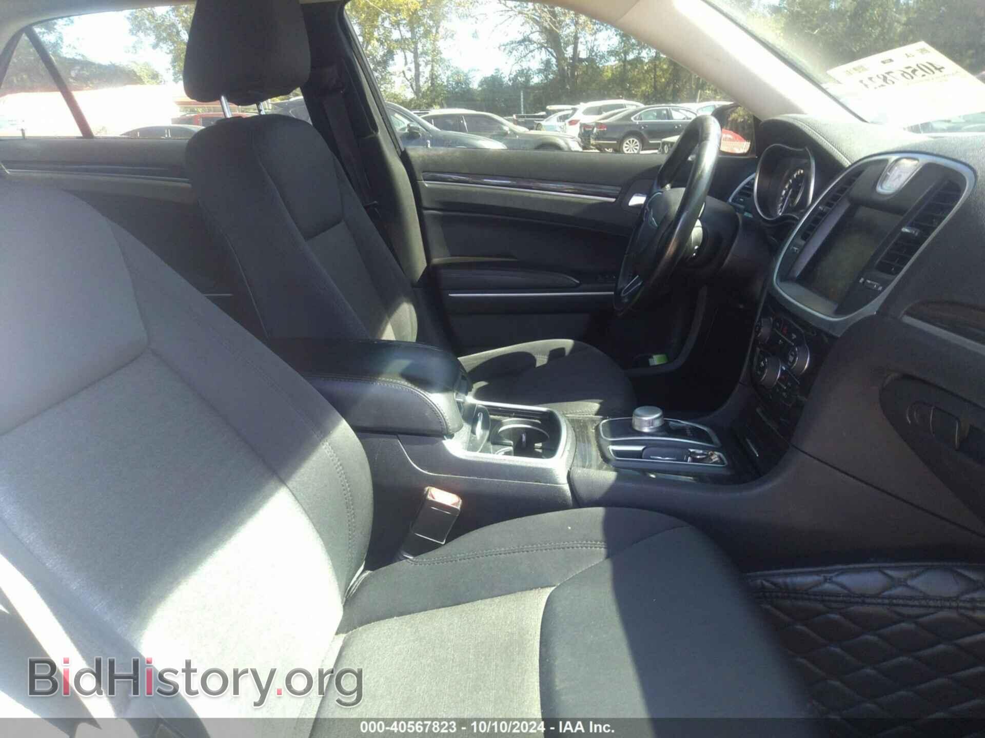 2019 CHRYSLER 300 - VIN: 2C3CCAAG6KH589984 - Фото 5