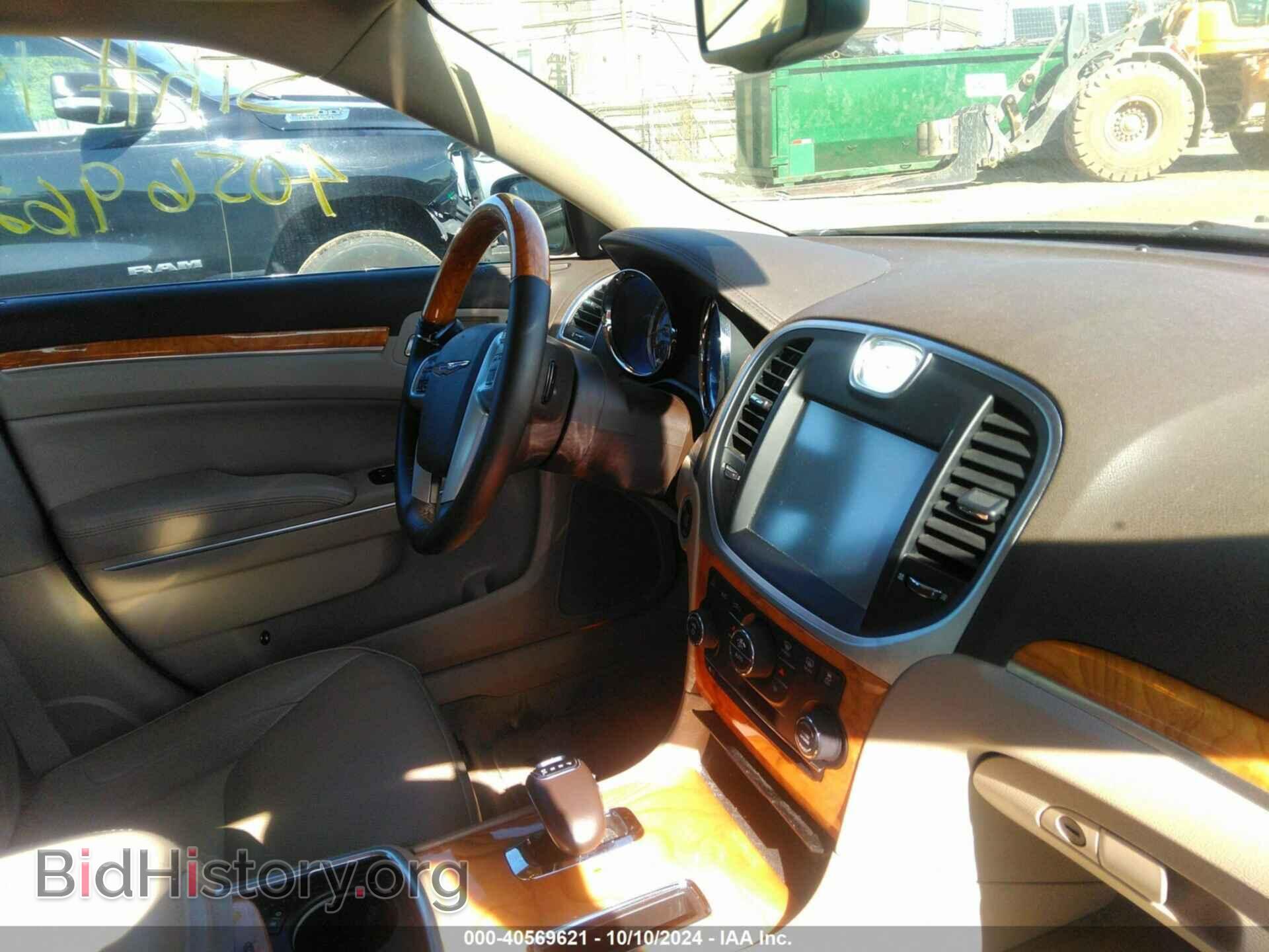 2012 CHRYSLER 300 - VIN: 2C3CCAHG5CH314114 - Фото 5