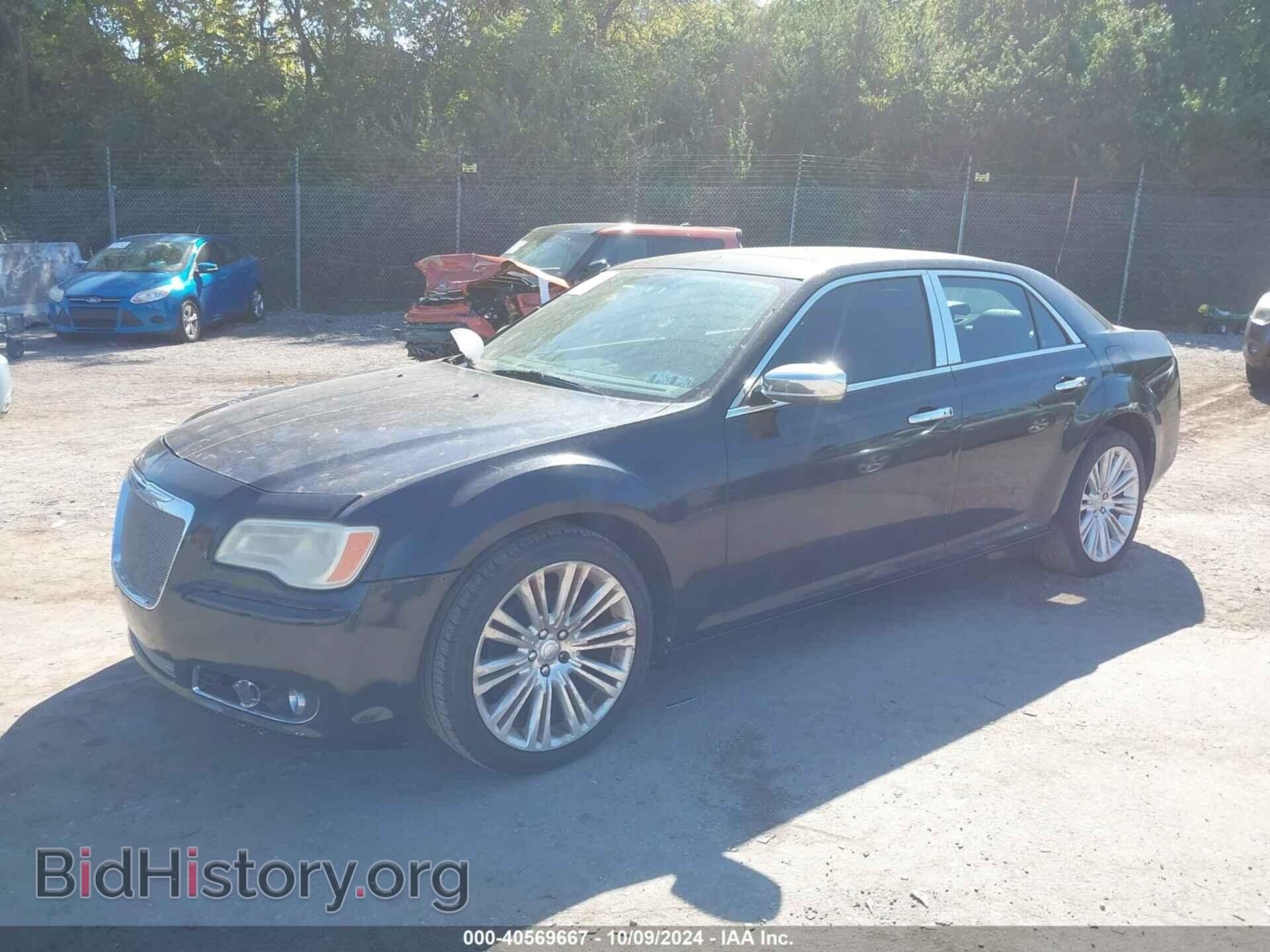 2012 CHRYSLER 300 - VIN: 2C3CCACG2CH175549 - Фото 2