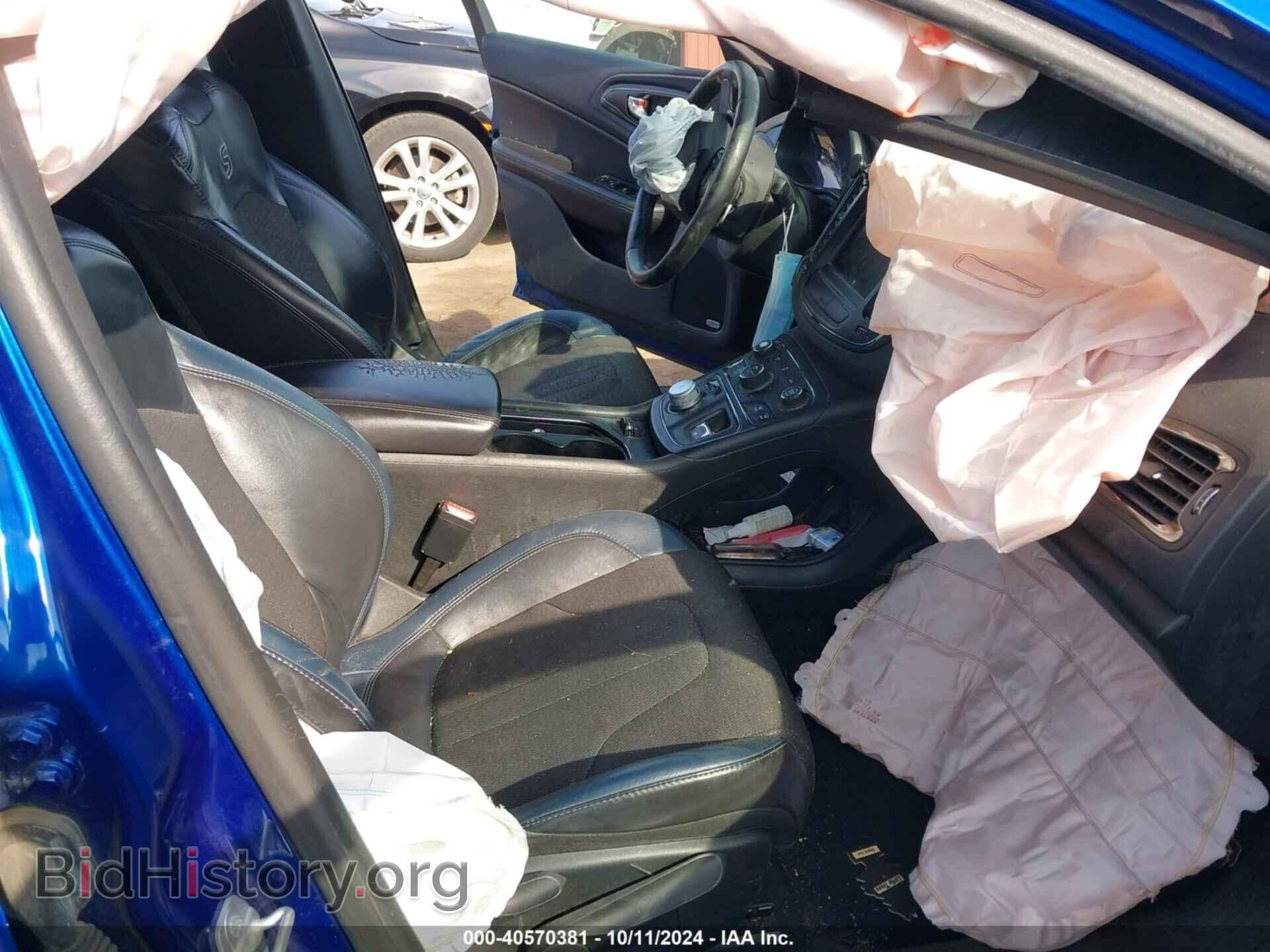 2015 CHRYSLER 200 - VIN: 1C3CCCBB7FN626066 - Фото 5