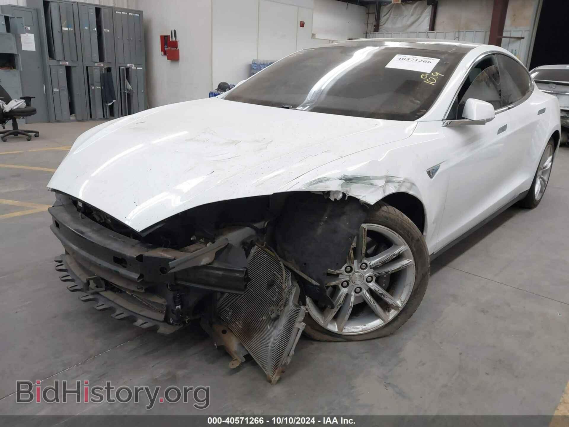 2015 TESLA MODEL S - VIN: 5YJSA1E2XFF110683 - Фото 2