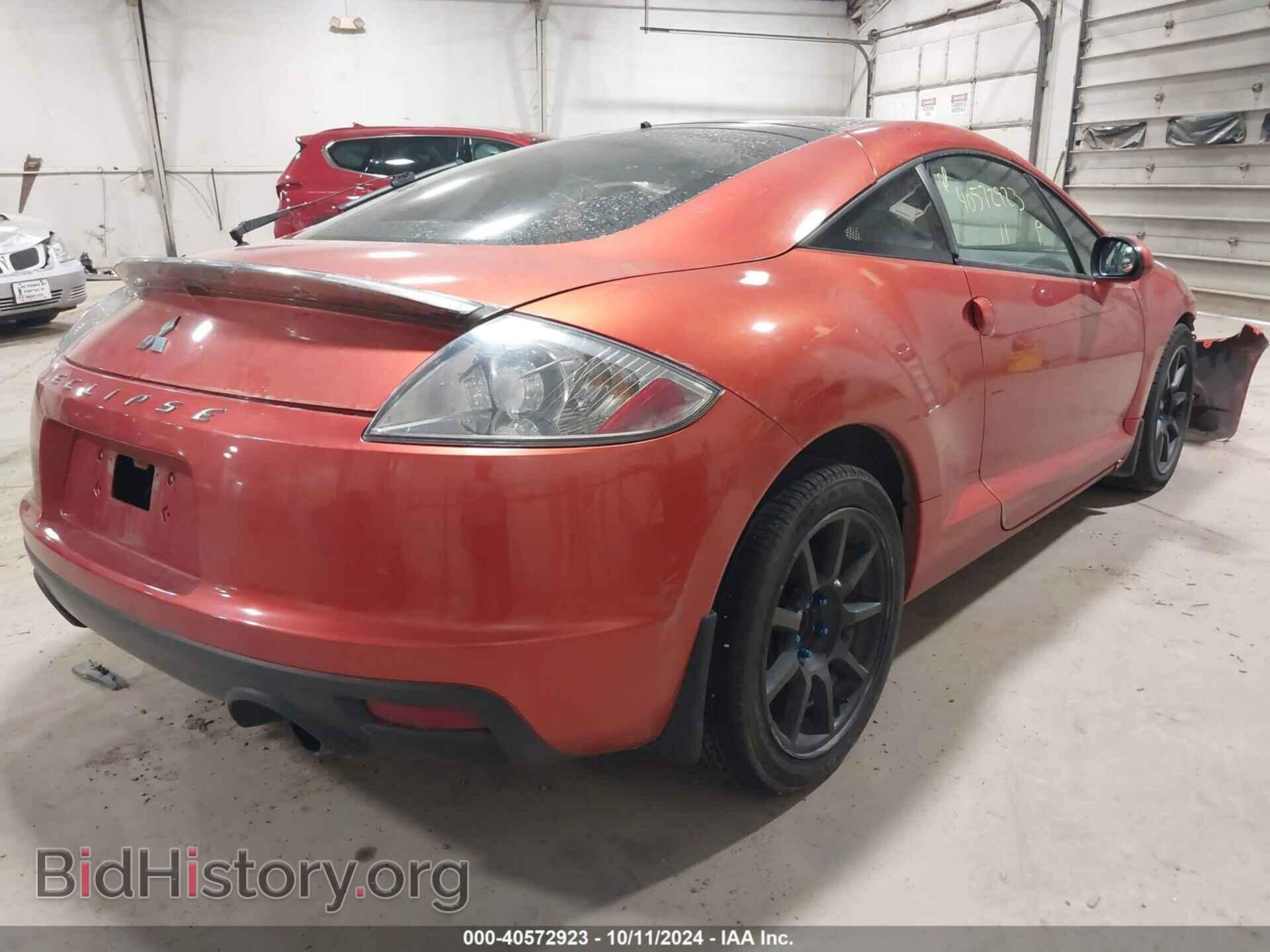 2011 MITSUBISHI ECLIPSE - VIN: 4A31K5DF1BE010730 - Photo 4