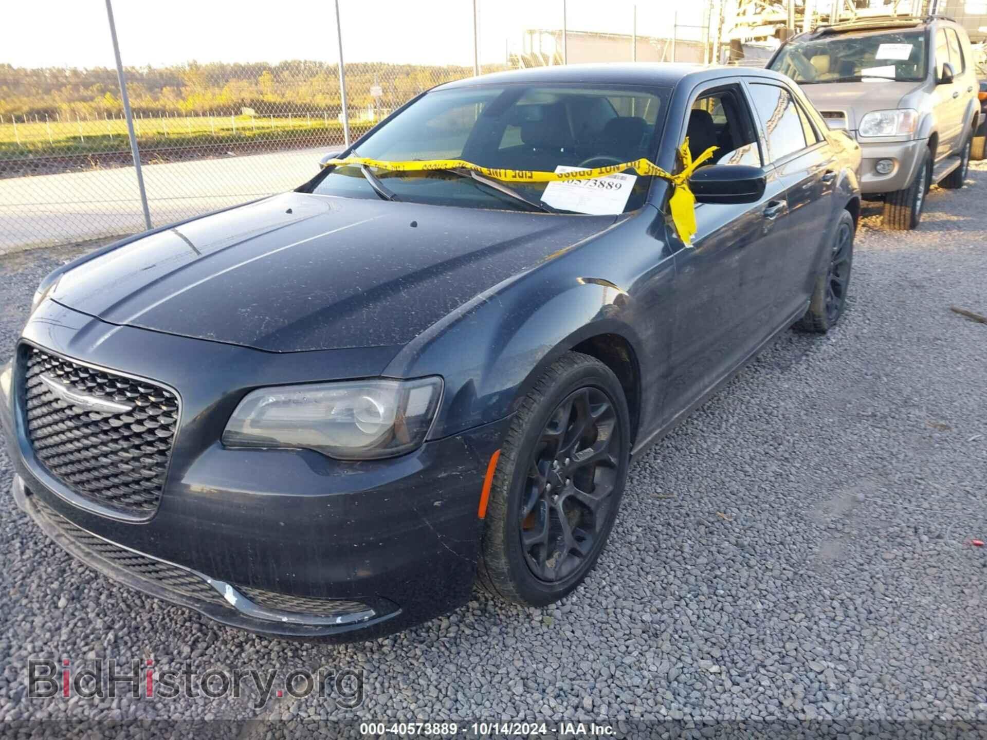 2019 CHRYSLER 300 - VIN: 2C3CCAAG3KH612251 - Фото 2