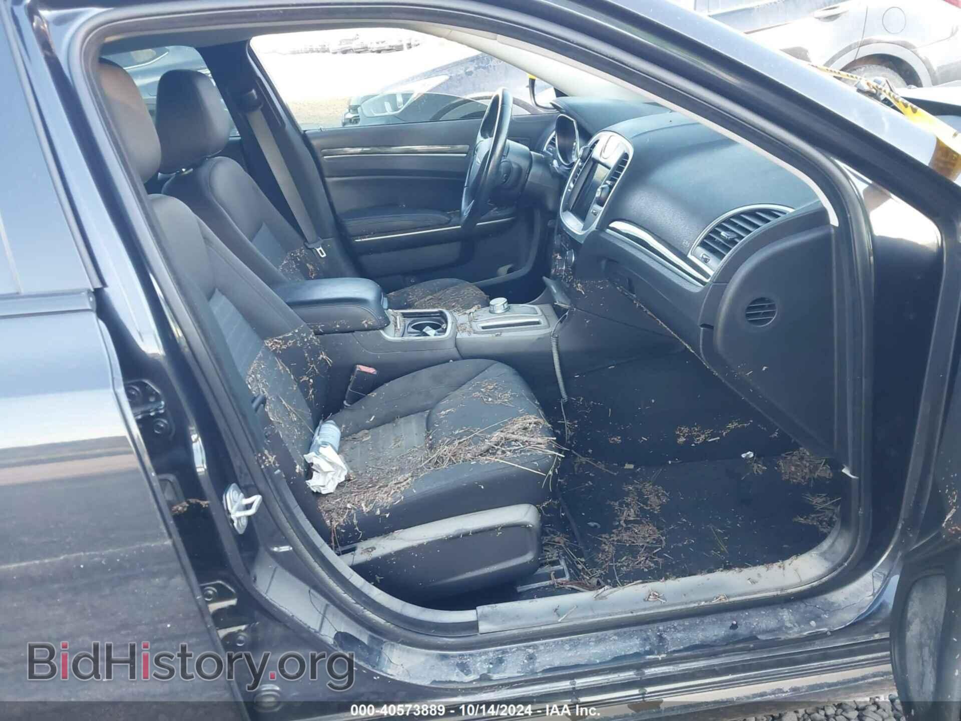 2019 CHRYSLER 300 - VIN: 2C3CCAAG3KH612251 - Фото 5