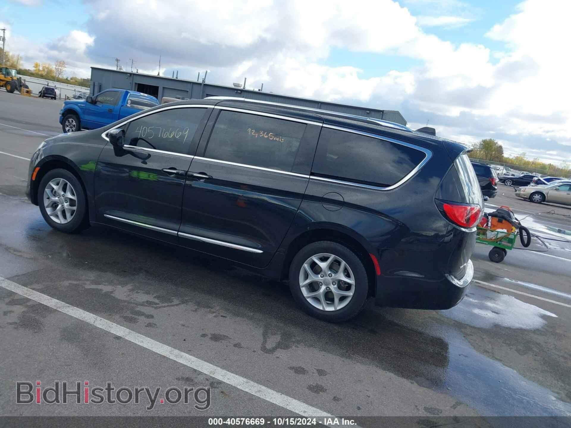 2017 CHRYSLER PACIFICA - VIN: 2C4RC1EG6HR518299 - Фото 3
